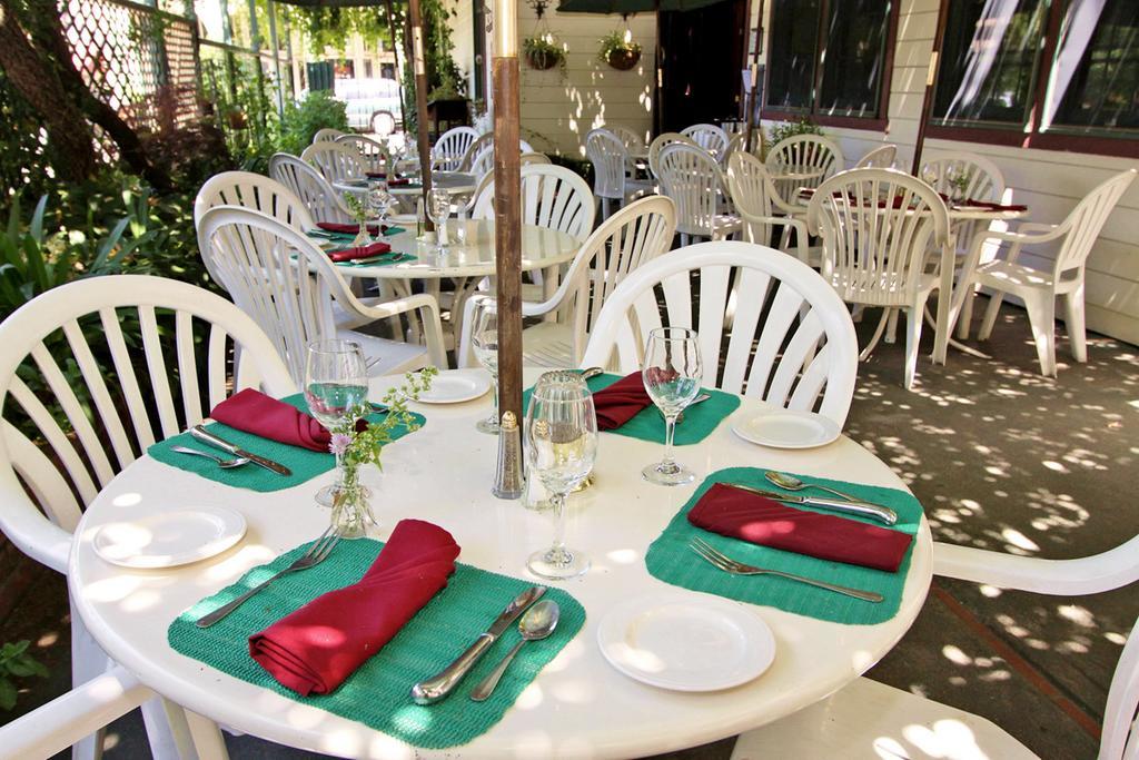 The National Hotel Jamestown Bagian luar foto