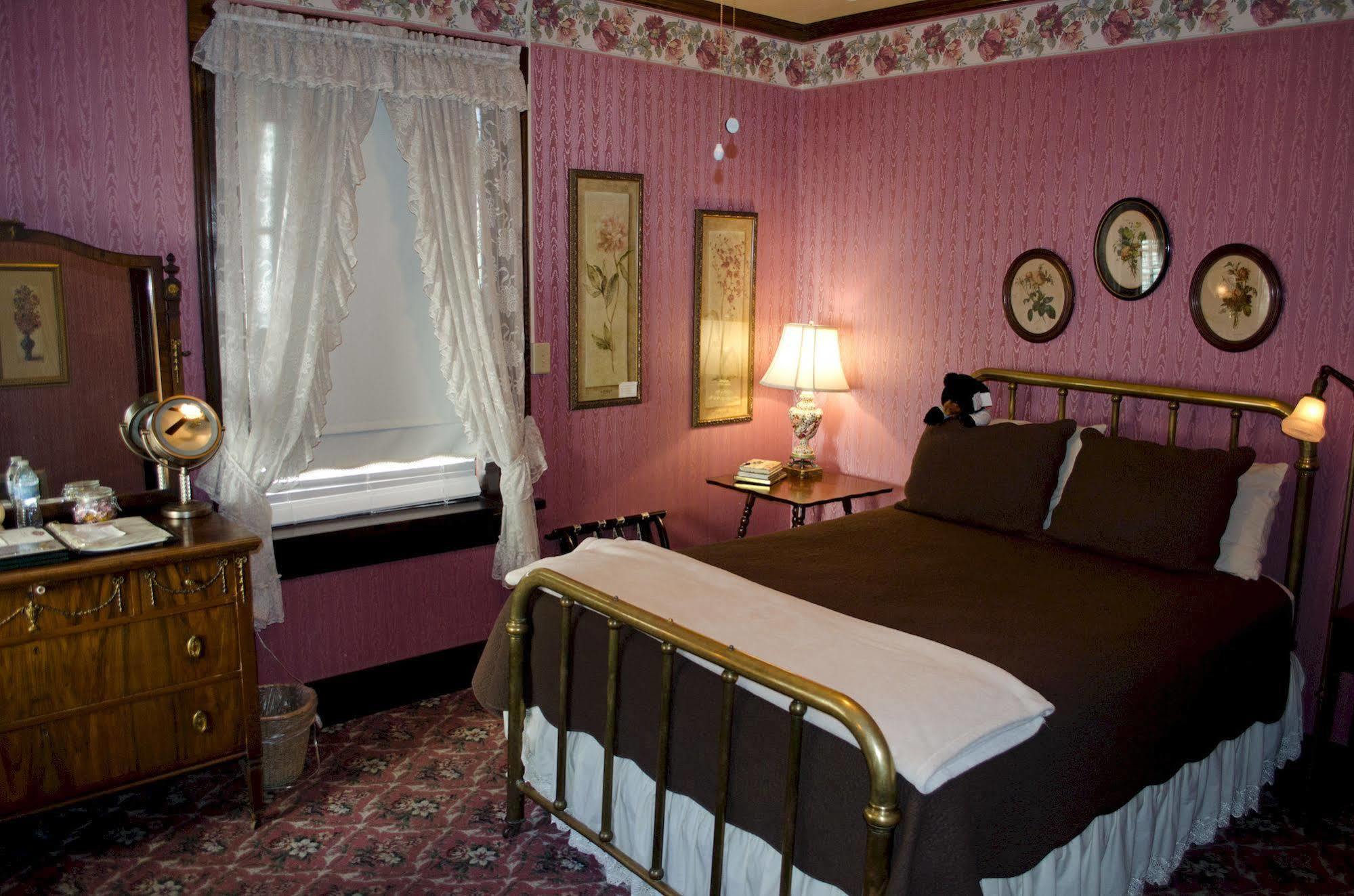 The National Hotel Jamestown Bagian luar foto