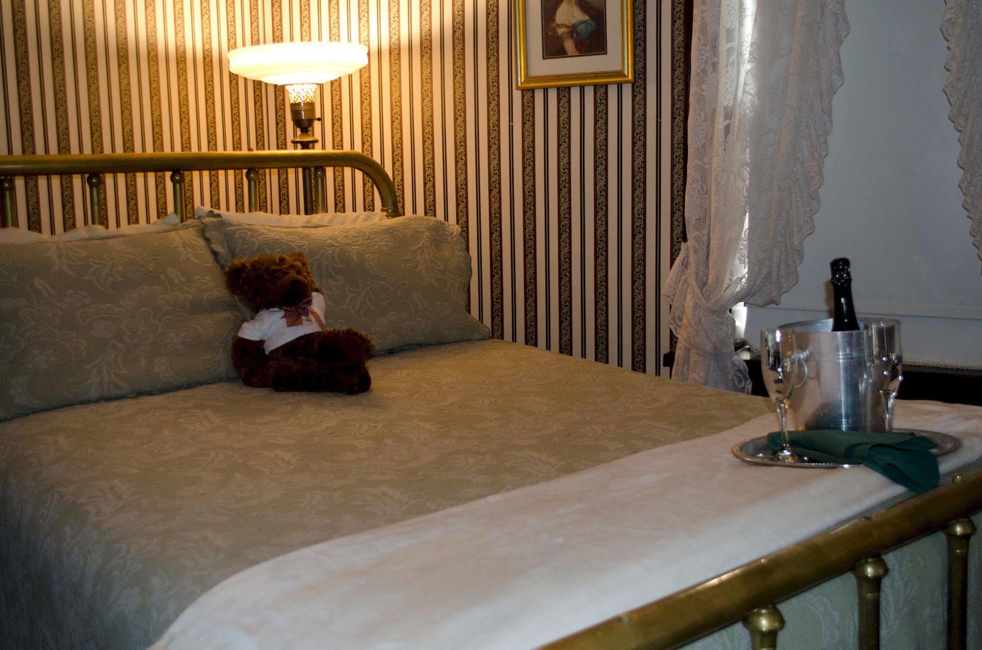 The National Hotel Jamestown Bagian luar foto