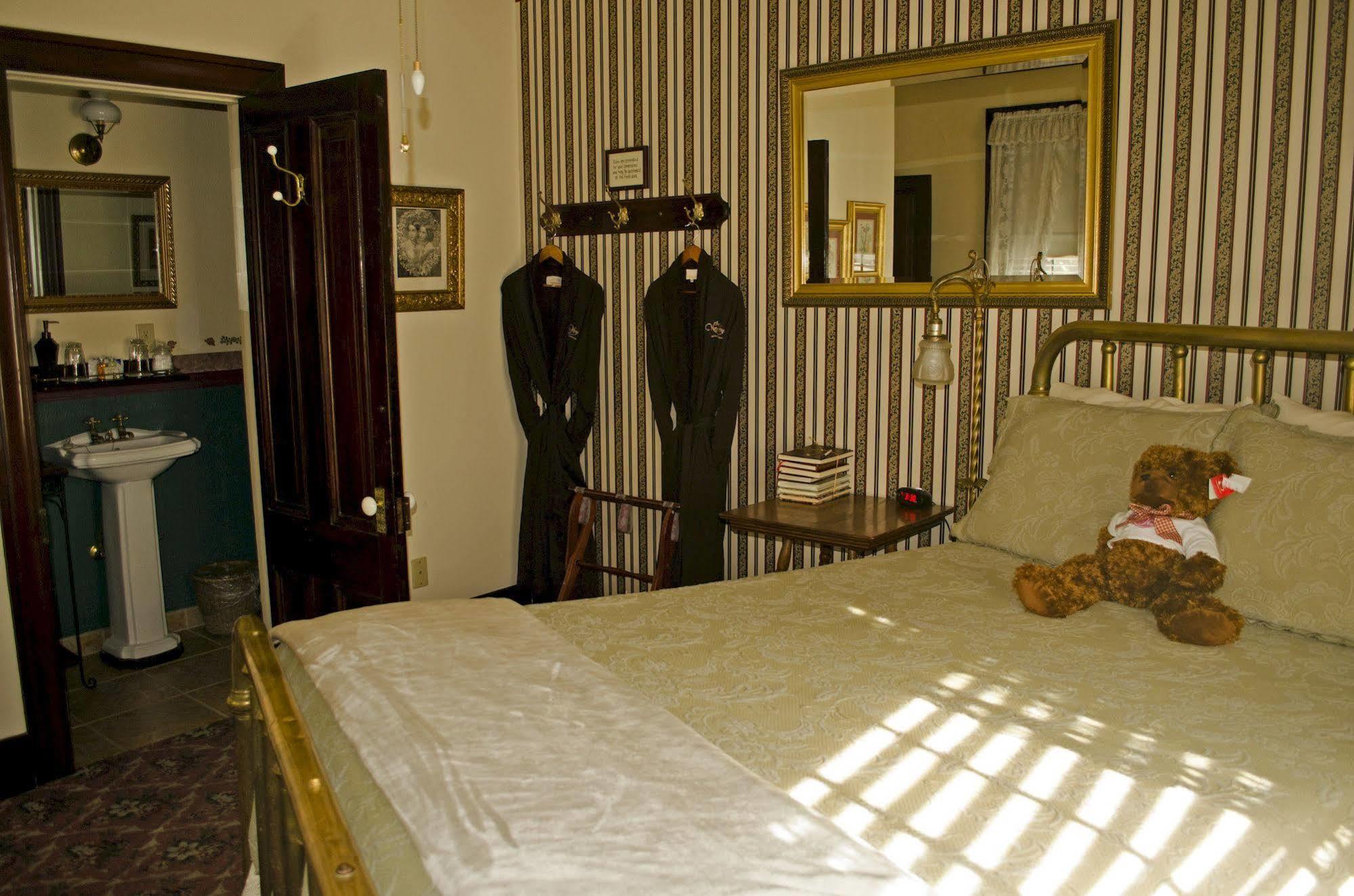 The National Hotel Jamestown Bagian luar foto