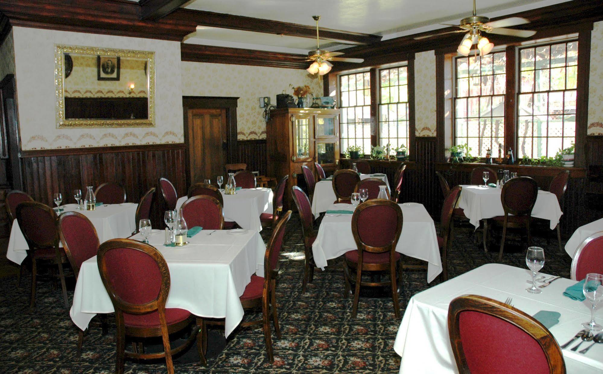 The National Hotel Jamestown Bagian luar foto