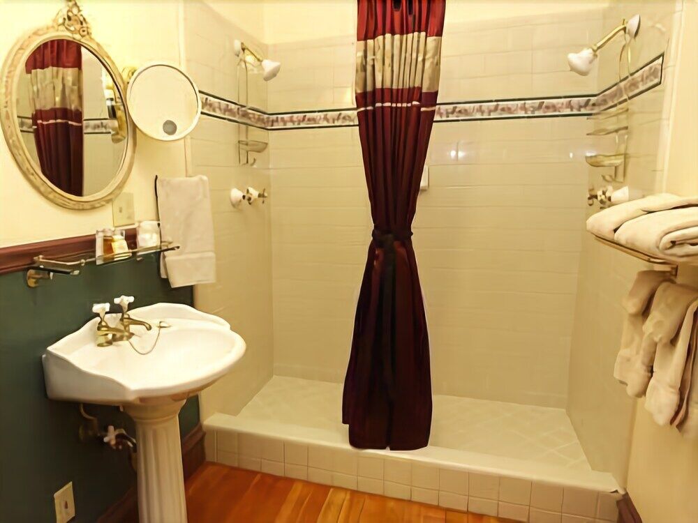 The National Hotel Jamestown Bagian luar foto